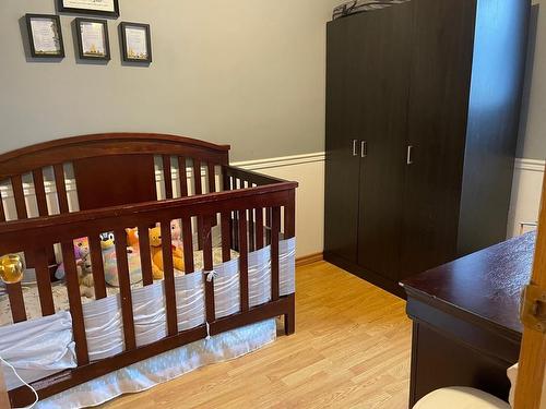 89 Kenogami Avenue S, Thunder Bay, ON - Indoor Photo Showing Bedroom