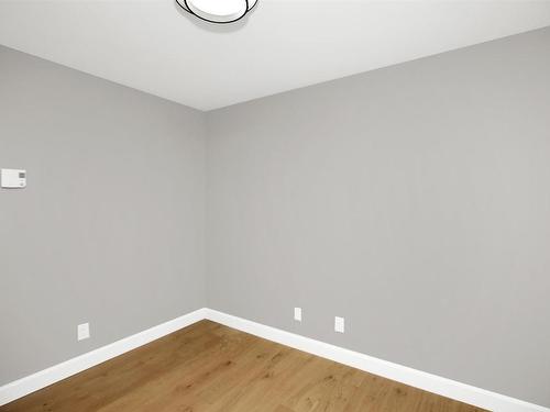 305 1550 Dease Street, Thunder Bay, ON - Indoor Photo Showing Other Room