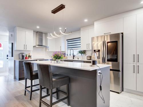 Kitchen - 3481 Rue Bouthillier, Carignan, QC - Indoor Photo Showing Kitchen With Upgraded Kitchen