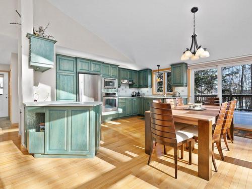 Kitchen - 11 346E Avenue, Saint-Hippolyte, QC - Indoor Photo Showing Dining Room