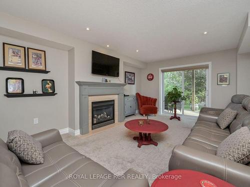 188 Ridge Way, New Tecumseth, ON - Indoor Photo Showing Living Room With Fireplace