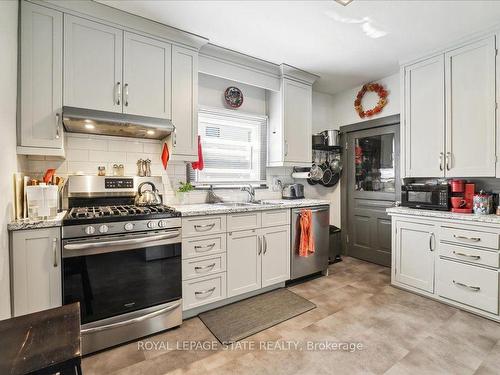 65 Queen St, St. Catharines, ON - Indoor Photo Showing Kitchen