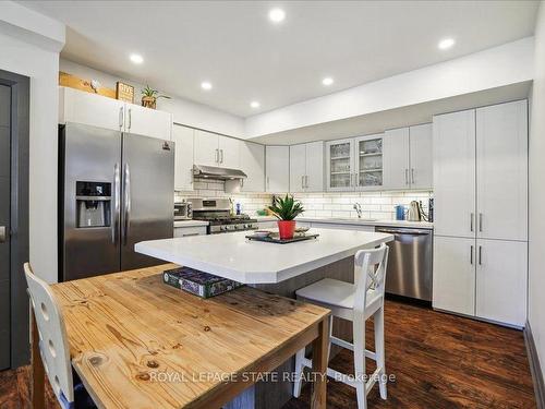 65 Queen St, St. Catharines, ON - Indoor Photo Showing Kitchen With Upgraded Kitchen