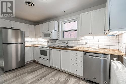 183 Dunlop Street W, Barrie, ON - Indoor Photo Showing Kitchen With Double Sink