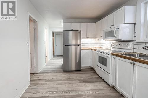 183 Dunlop Street W, Barrie, ON - Indoor Photo Showing Kitchen