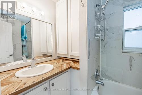 183 Dunlop Street W, Barrie, ON - Indoor Photo Showing Bathroom