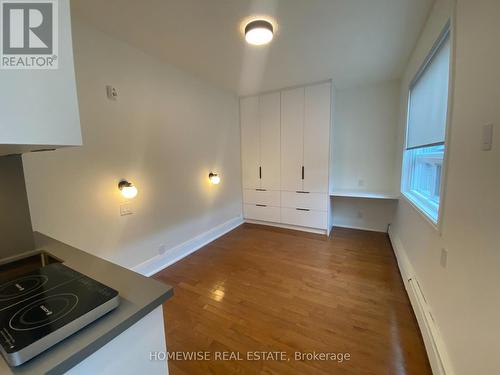 103 - 5 High Park Boulevard, Toronto, ON - Indoor