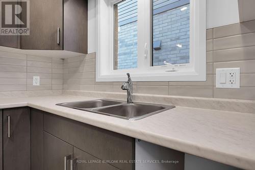 35 Willson Drive, Thorold, ON - Indoor Photo Showing Kitchen With Double Sink