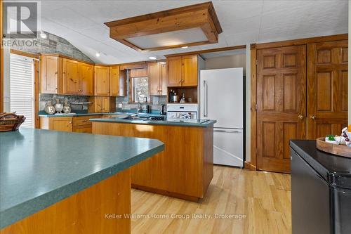 363 Argyle Avenue N, North Perth (32 - Listowel), ON - Indoor Photo Showing Kitchen With Double Sink