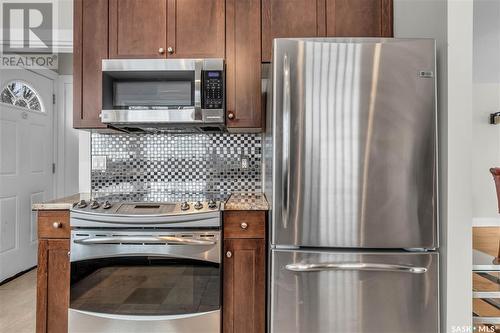 3070 Athol Street, Regina, SK - Indoor Photo Showing Kitchen With Stainless Steel Kitchen