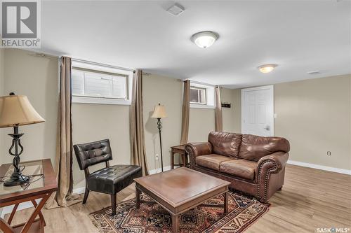 3070 Athol Street, Regina, SK - Indoor Photo Showing Living Room