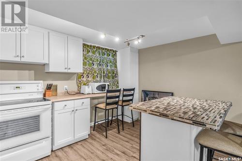 3070 Athol Street, Regina, SK - Indoor Photo Showing Kitchen