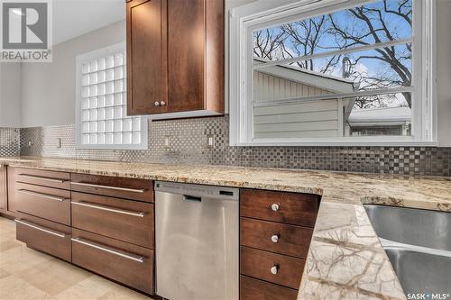 3070 Athol Street, Regina, SK - Indoor Photo Showing Kitchen With Upgraded Kitchen