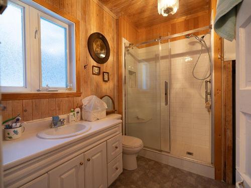 Aerial photo - 1044 Ch. Des Hauteurs, Saint-Hippolyte, QC - Indoor Photo Showing Bathroom