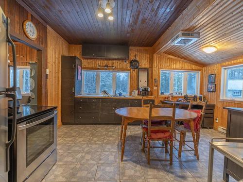 Aerial photo - 1044 Ch. Des Hauteurs, Saint-Hippolyte, QC - Indoor Photo Showing Dining Room