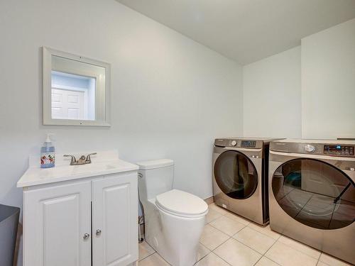 Salle d'eau - 7111 15E Avenue, Laval (Laval-Ouest), QC - Indoor Photo Showing Laundry Room