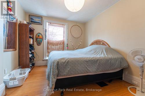 715 2Nd Avenue E, Owen Sound, ON - Indoor Photo Showing Bedroom