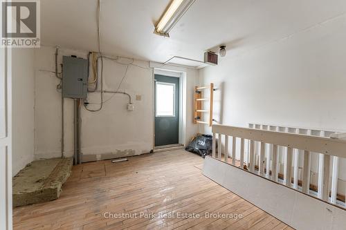 715 2Nd Avenue E, Owen Sound, ON - Indoor Photo Showing Other Room