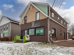 356-358 UNIVERSITY Avenue  Charlottetown, PE C1A 4M7