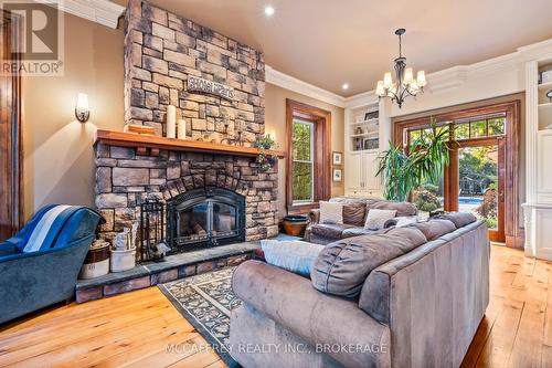 373 Dundas Street W, Greater Napanee, ON - Indoor Photo Showing Living Room With Fireplace