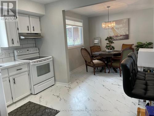 Main - 1133 Haist Street, Pelham (662 - Fonthill), ON - Indoor Photo Showing Kitchen