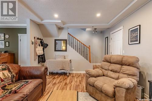 231 Home Street W, Moose Jaw, SK - Indoor Photo Showing Living Room