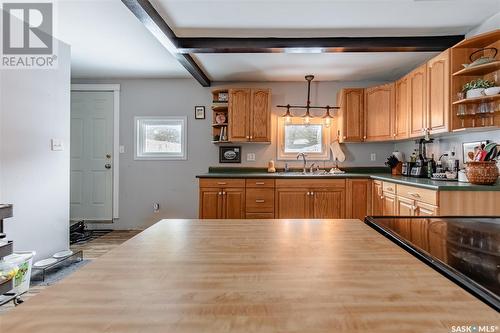 231 Home Street W, Moose Jaw, SK - Indoor Photo Showing Kitchen