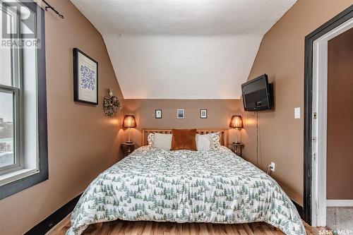 231 Home Street W, Moose Jaw, SK - Indoor Photo Showing Bedroom