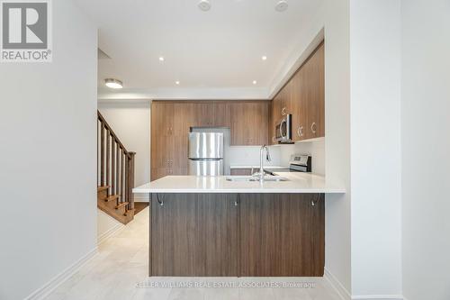 1226 Granary Street, Oakville, ON - Indoor Photo Showing Kitchen