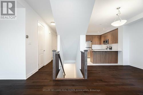 1226 Granary Street, Oakville, ON - Indoor Photo Showing Kitchen