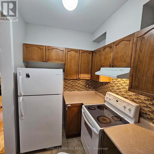 76 Rubysilver Drive, Brampton, ON - Indoor Photo Showing Kitchen