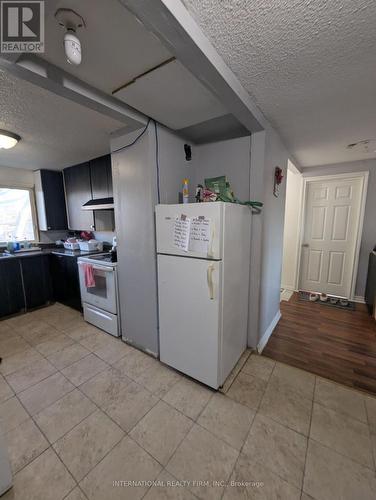 76 West 4Th Street, Hamilton, ON - Indoor Photo Showing Kitchen