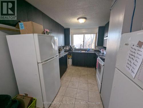 76 West 4Th Street, Hamilton, ON - Indoor Photo Showing Kitchen With Double Sink