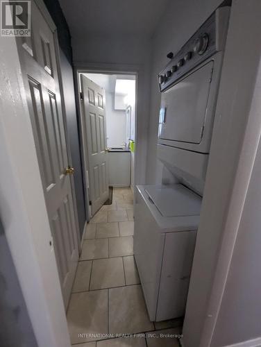 76 West 4Th Street, Hamilton, ON - Indoor Photo Showing Laundry Room