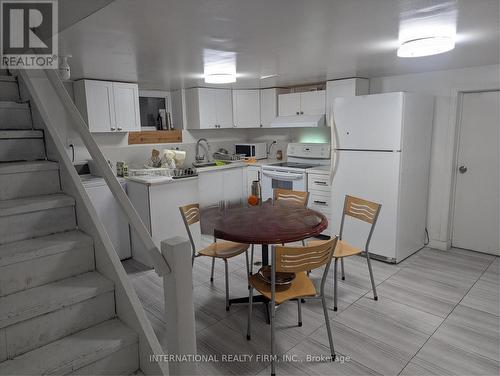 76 West 4Th Street, Hamilton, ON - Indoor Photo Showing Kitchen