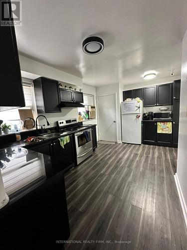 99 West 4Th Street, Hamilton, ON - Indoor Photo Showing Kitchen