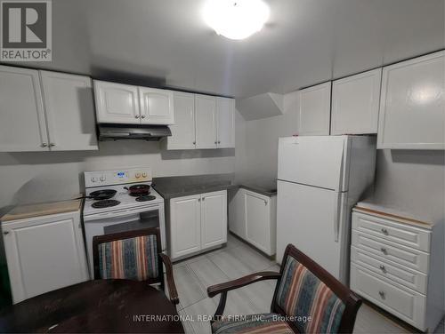 99 West 4Th Street, Hamilton, ON - Indoor Photo Showing Kitchen