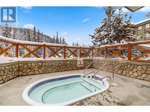 3190 Creekside Way Unit# 319, Sun Peaks, BC - Outdoor With In Ground Pool