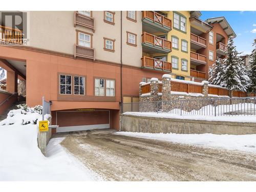 3190 Creekside Way Unit# 319, Sun Peaks, BC - Outdoor