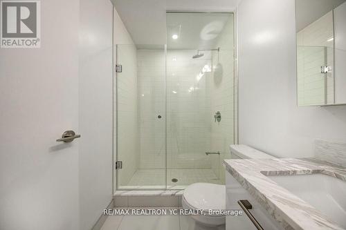 1010 - 2221 Yonge Street, Toronto, ON - Indoor Photo Showing Bathroom