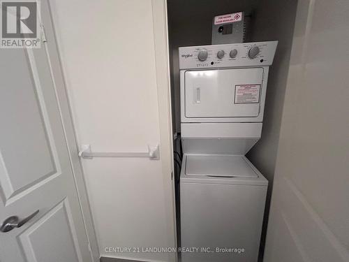 1901 - 4955 Yonge Street, Toronto, ON - Indoor Photo Showing Laundry Room