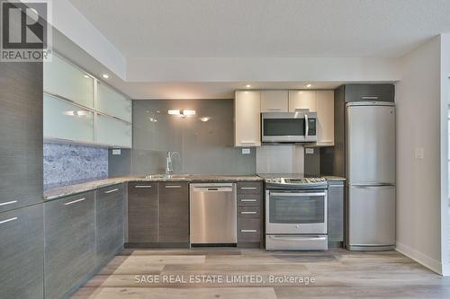 1605 - 8 Telegram Mews, Toronto, ON - Indoor Photo Showing Kitchen