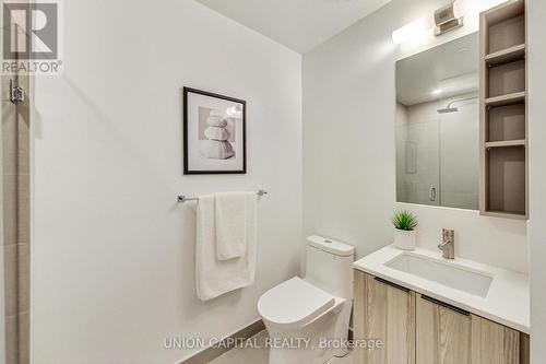 611 - 55 Mercer Street, Toronto, ON - Indoor Photo Showing Bathroom