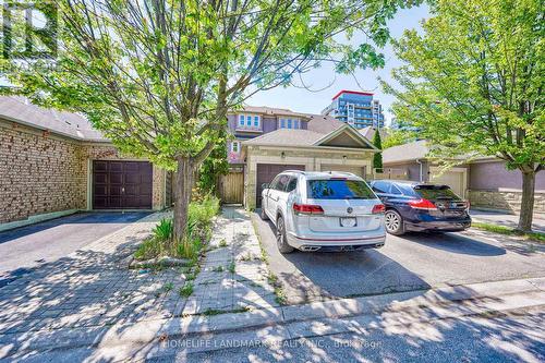 9051 Yonge Street, Richmond Hill, ON - Outdoor