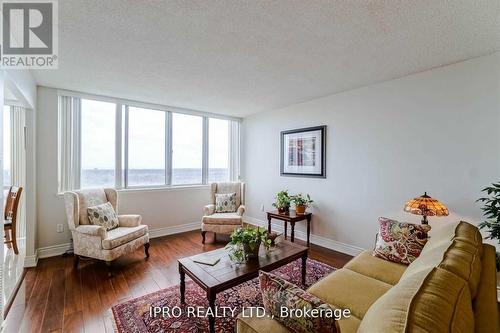 2010 - 350 Webb Drive, Mississauga, ON - Indoor Photo Showing Living Room