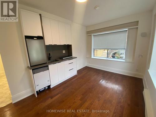 106 - 5 High Park Boulevard, Toronto, ON - Indoor