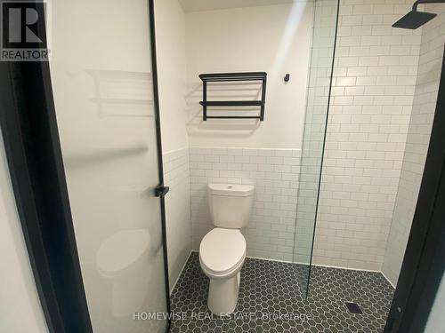 106 - 5 High Park Boulevard, Toronto, ON - Indoor Photo Showing Bathroom