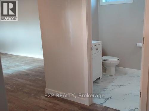 56 Joseph Street, North Bay, ON - Indoor Photo Showing Bathroom