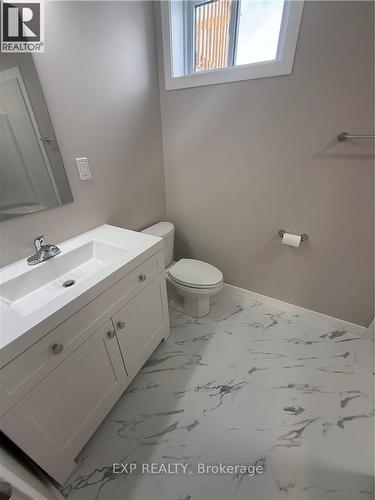 56 Joseph Street, North Bay, ON - Indoor Photo Showing Bathroom