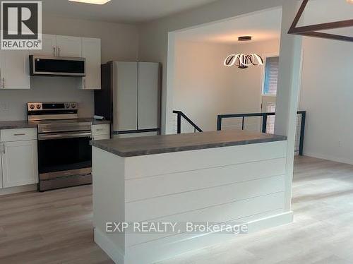 56 Joseph Street, North Bay, ON - Indoor Photo Showing Kitchen